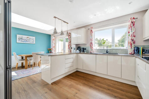 Kitchen/Breakfast Rm