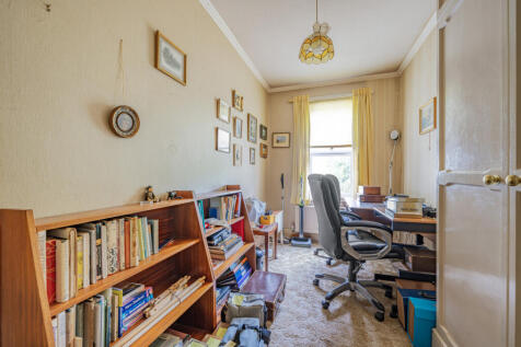 Bedroom/Study