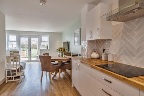 Kitchen/Living Area