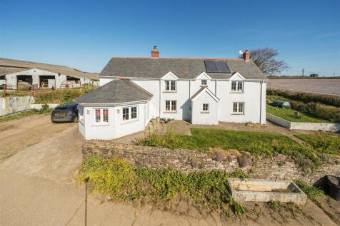 LOT 1: Farmhouse, buildings and land (47.95 acres