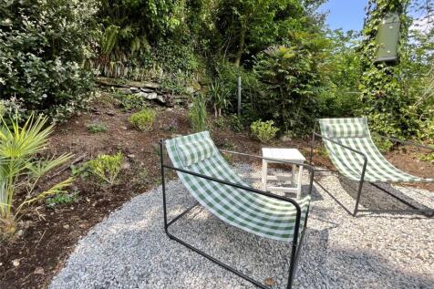 Rear Garden Top