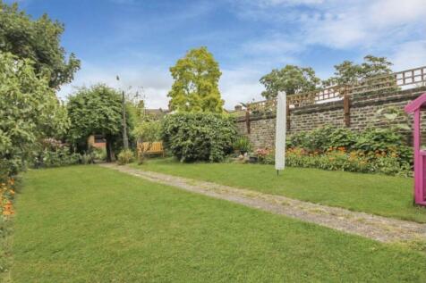 Rear Garden 2.JPG