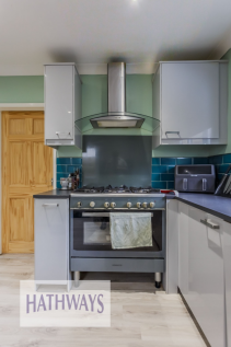 Fitted kitchen