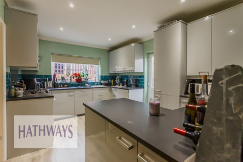 Fitted kitchen