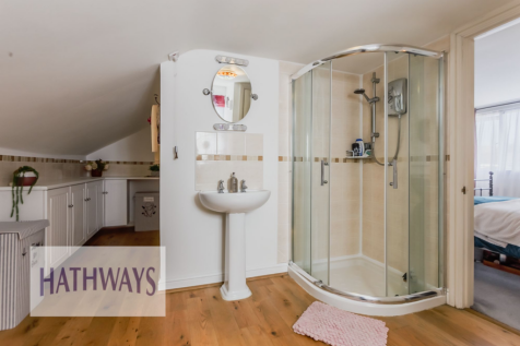 En suite bathroom