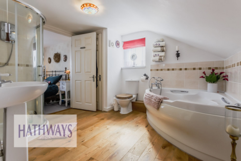 En suite bathroom