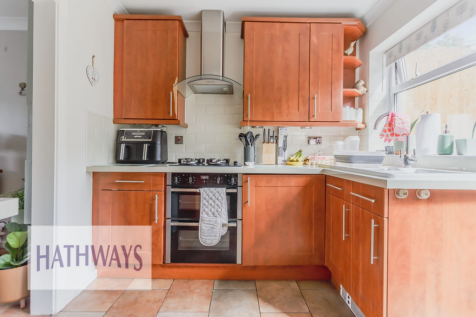 Fitted kitchen
