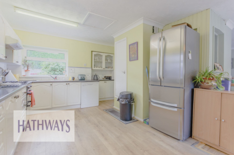 Fitted kitchen