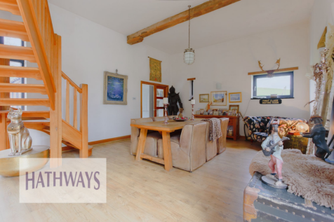 Open Plan Lounge / Diner