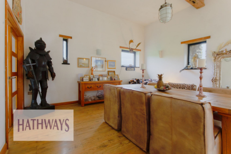 Open Plan Lounge / Diner