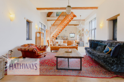 Open Plan Lounge / Diner