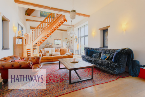 Open Plan Lounge / Diner