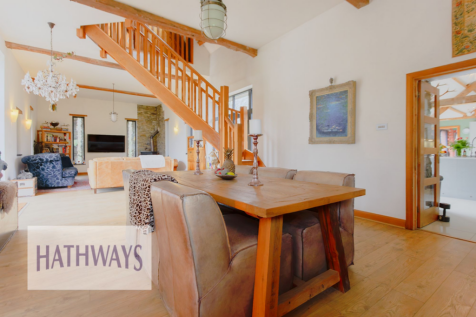 Open Plan Lounge / Diner