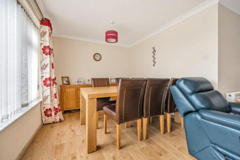 Sitting/Dining Room