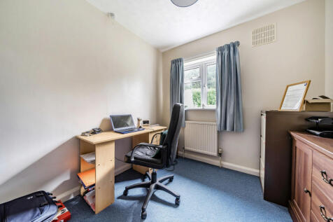 Bedroom/Study