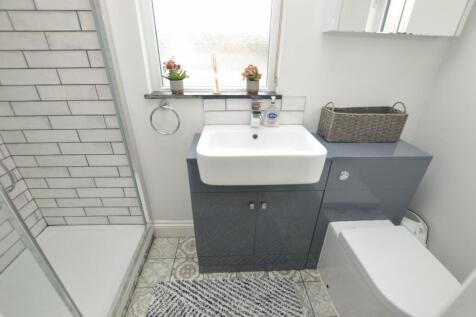 GF Shower Room
