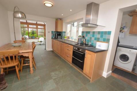 Kitchen/B&#39;Fast Room