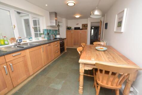 Kitchen/B&#39;Fast Room