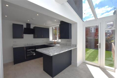 Kitchen/Sunroom