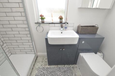 GF Shower Room