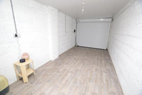 Garage/Utility