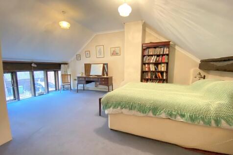 Principal bedroom