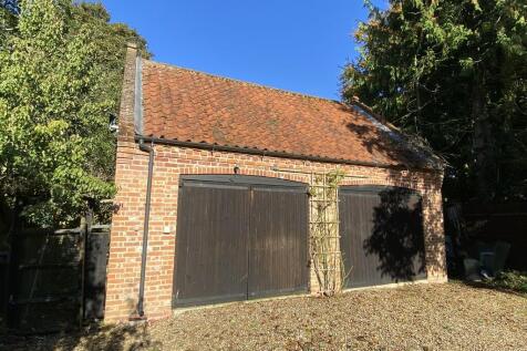 Double garage wit...
