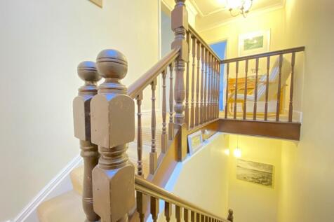 Split level hall