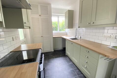 Fitted kitchen
