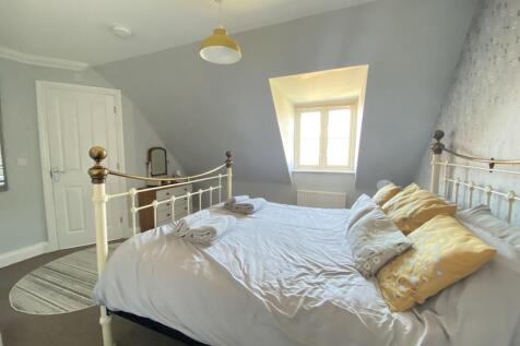 Principal bedroom