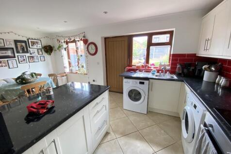 Kitchen dining ro...