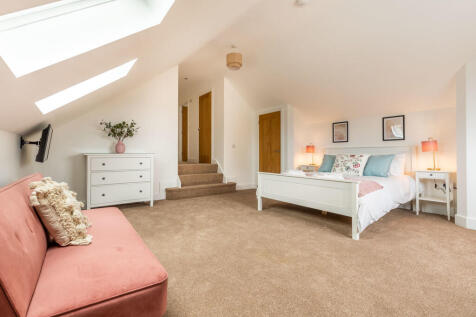 Principal bedroom