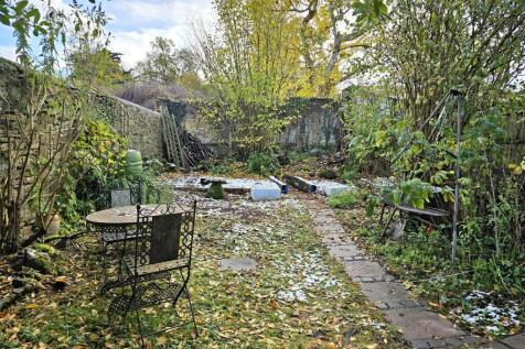 Walled Garden (2nd)