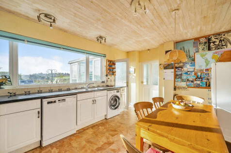 Kitchen/Breakfast Rm