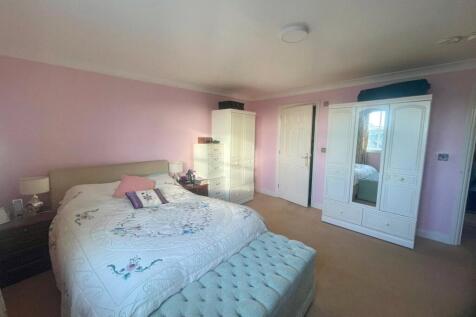 Bedroom /En-Suite