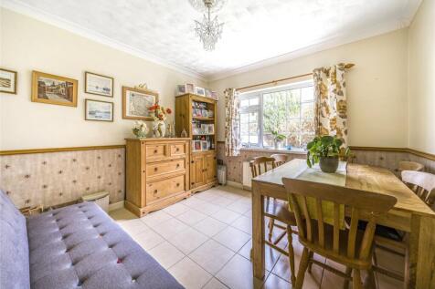 Dining/Bedroom 4