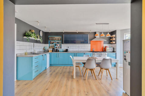 Kitchen/Dining