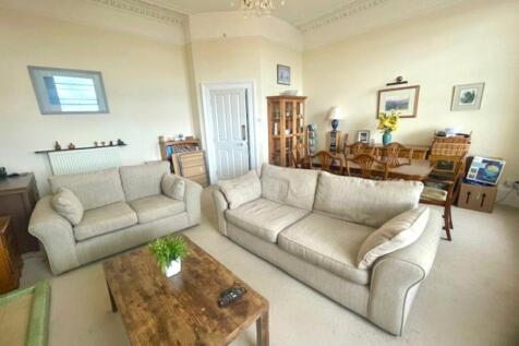 Sitting/Dining Room