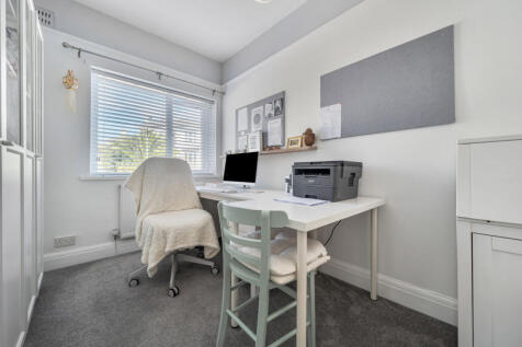 Bedroom 3/Office
