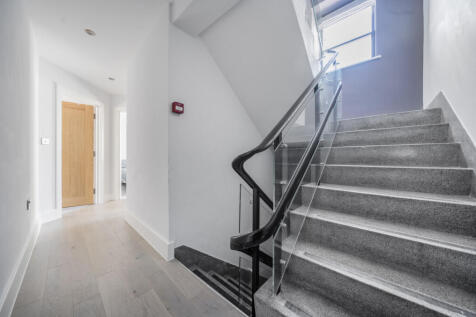 Landing/Stairs