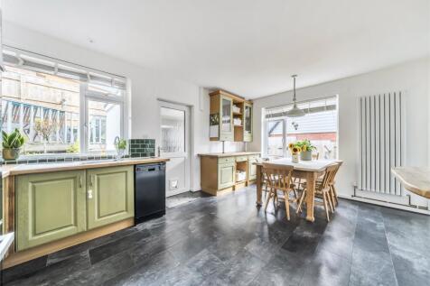 Kitchen/Dining