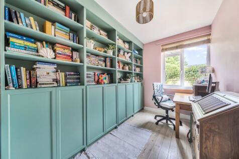 Bedroom/Study