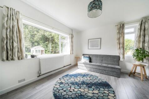 Reception/Bedroom