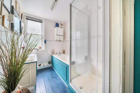 Bathroom/Shower