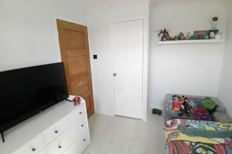 BED 2.jpg