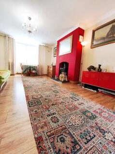 Front room 2.jpg