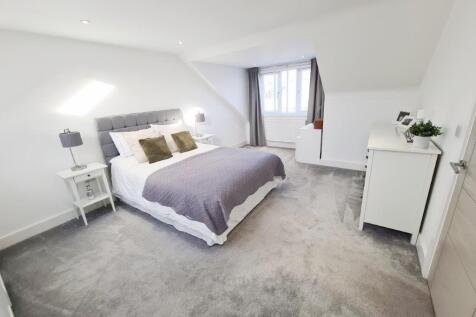 Bedroom 1.jpg
