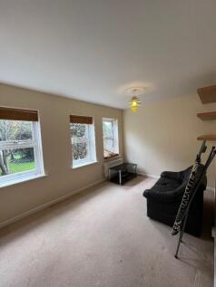 2 Bossington lounge 2