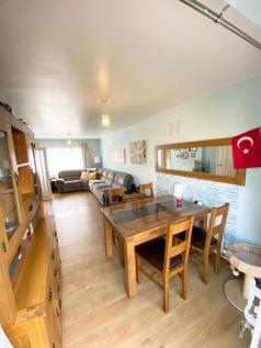 4 Lounge Diner