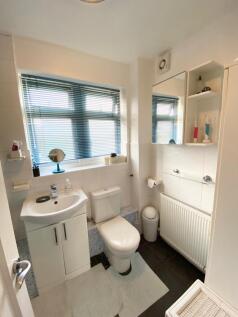 20 Bathroom
